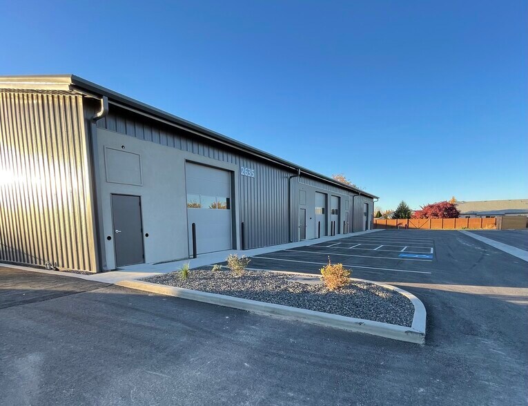 2623 Kimberly Rd, Twin Falls, ID à louer - Photo de l’immeuble – Image 2 sur 6