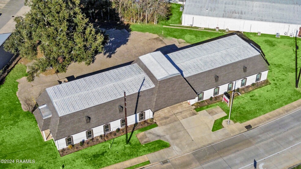 516 Verot School Rd, Lafayette, LA à louer - Photo principale – Image 1 sur 33