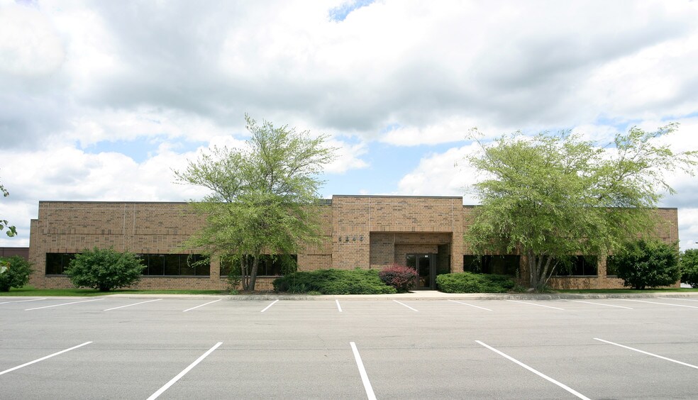 5846 W 73rd St, Indianapolis, IN à vendre - Autre – Image 3 sur 5