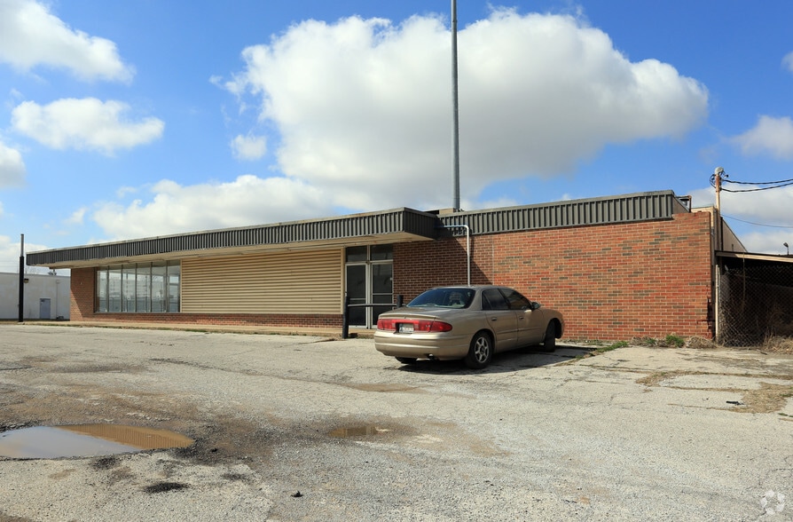 1307 W 22nd Pl, Tulsa, OK à vendre - Photo de l’immeuble – Image 3 sur 16