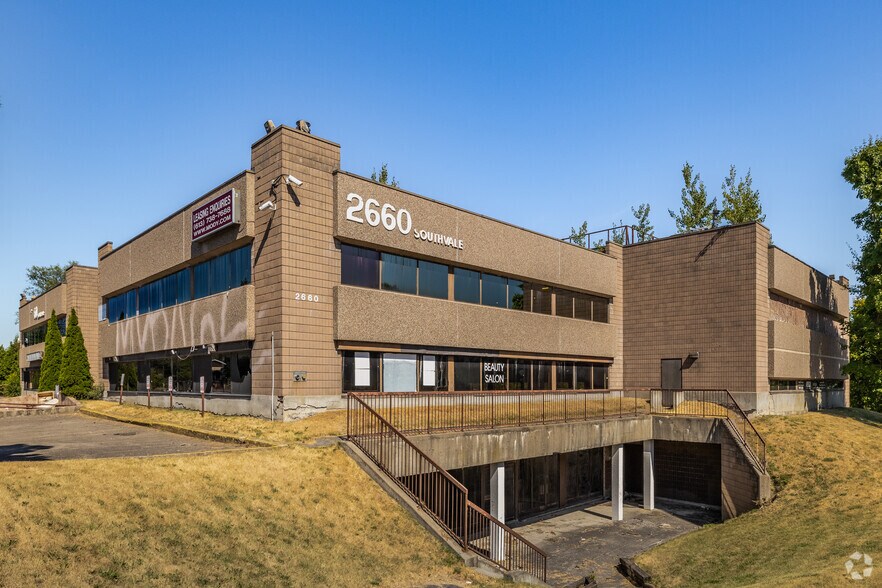 2660 Southvale Cres, Ottawa, ON à louer - Photo principale – Image 1 sur 2