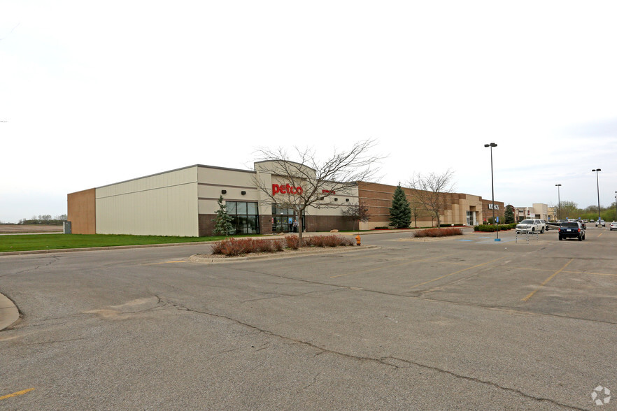 568 Indian Head Dr, Mason City, IA à vendre - Photo principale – Image 1 sur 4