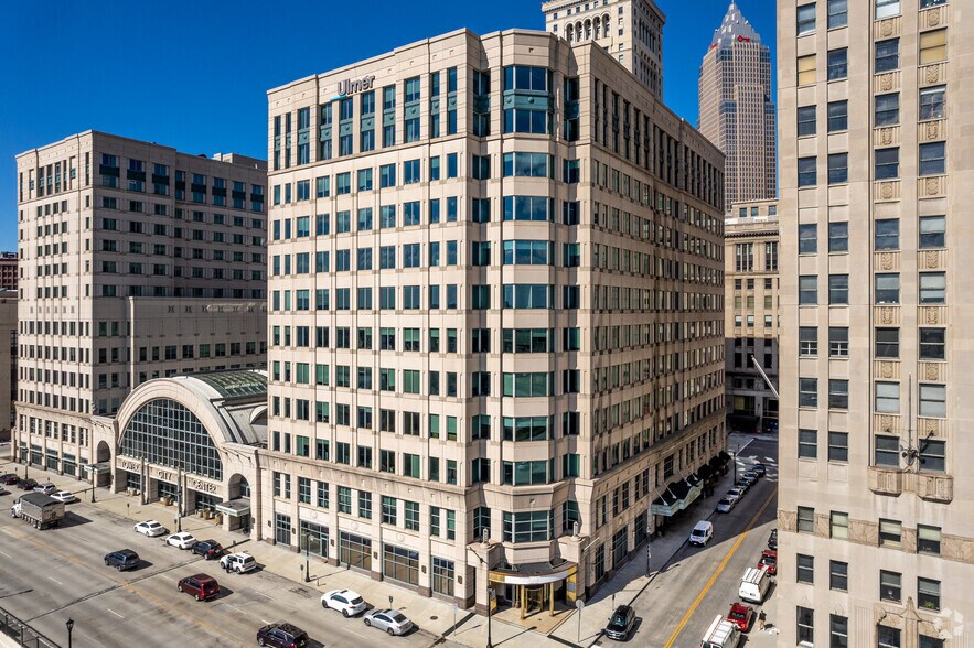 1660 W 2nd St, Cleveland, OH à louer - Photo principale – Image 1 sur 7