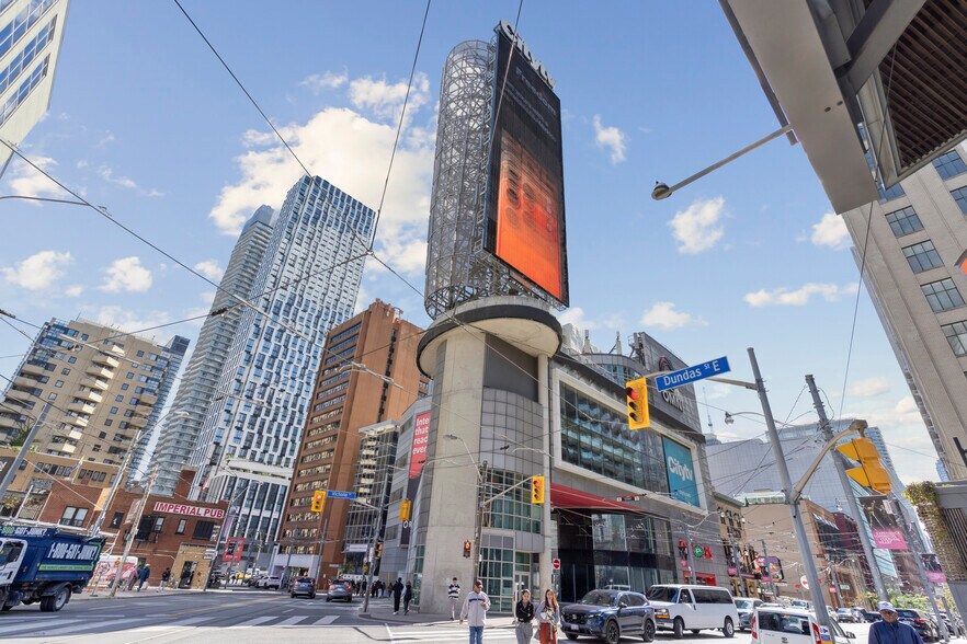 33 Dundas St E, Toronto, ON à vendre - Photo de l’immeuble – Image 2 sur 14