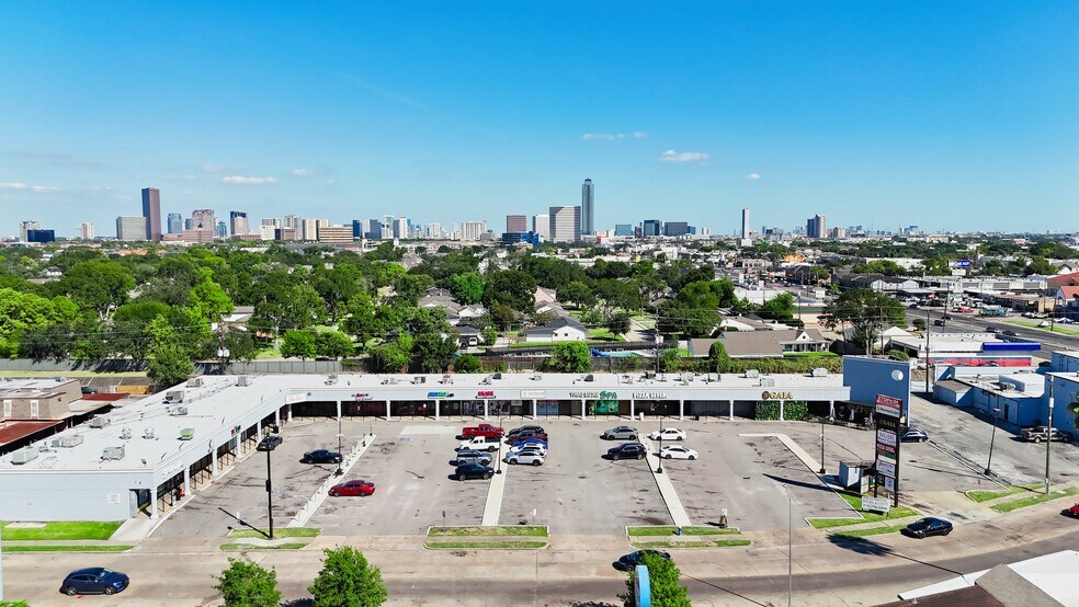 2633-2655 Winrock Blvd, Houston, TX à louer - Photo de l’immeuble – Image 1 sur 2