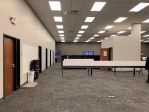 1920-1970 S Calhoun Rd, New Berlin, WI à louer Photo intérieure– Image 1 sur 5