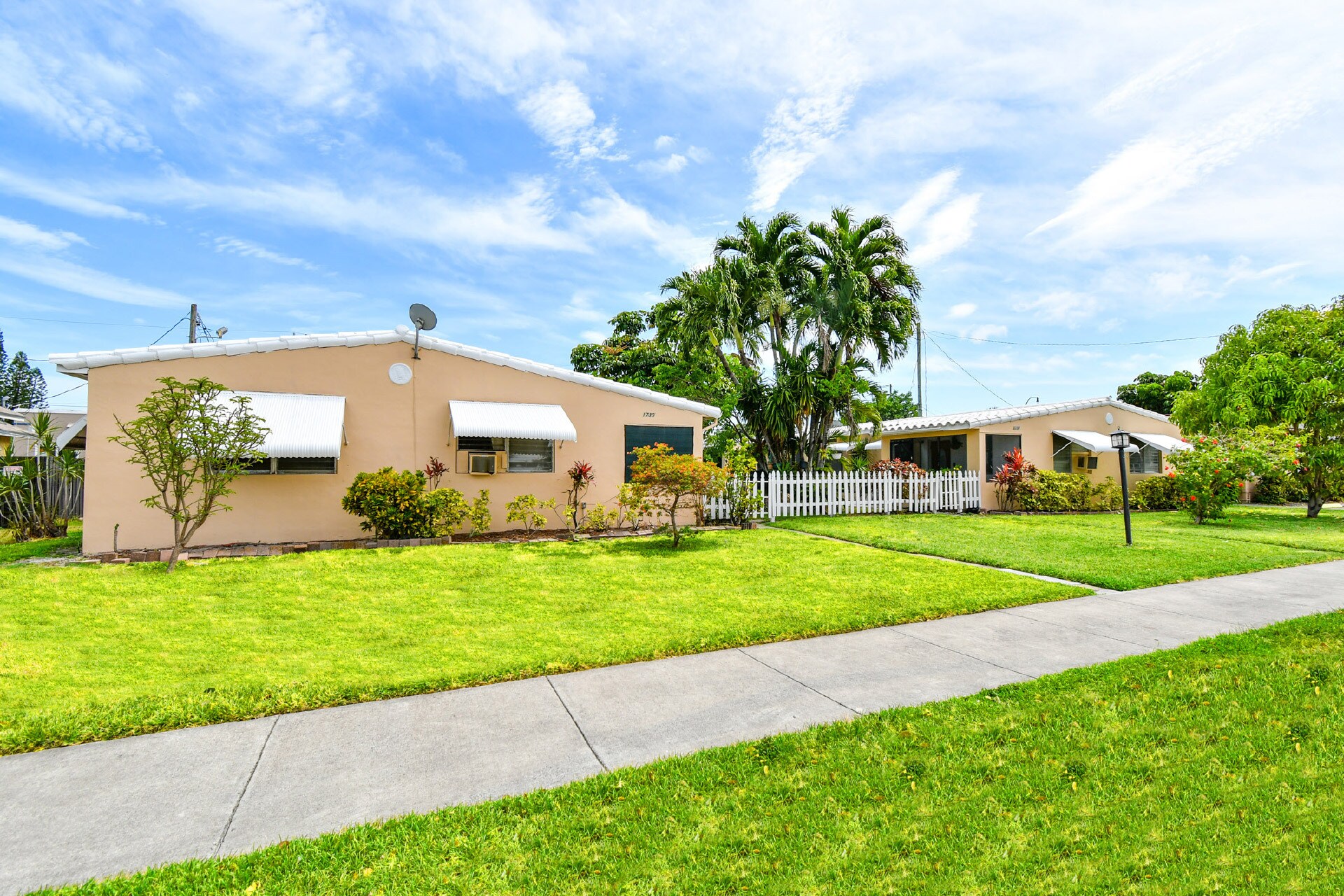 1730-1734 Fletcher St, Hollywood, FL à vendre Photo de l’immeuble– Image 1 sur 4