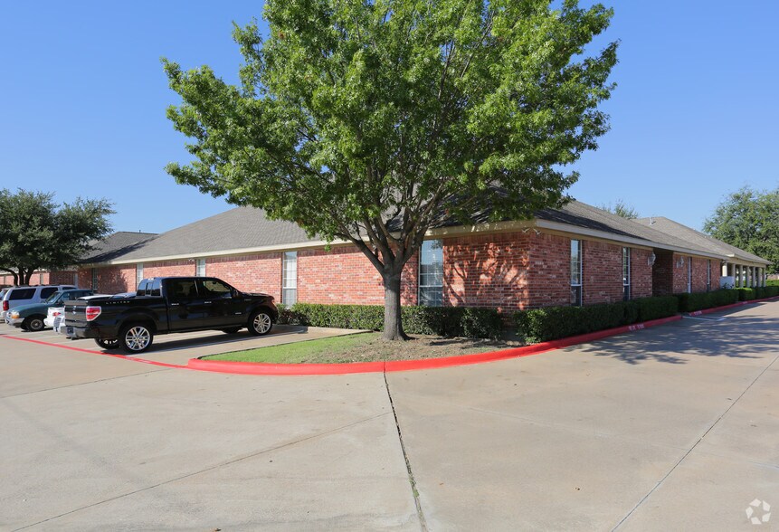 105 Kathryn Drive portefeuille de 3 biens à vendre sur LoopNet.fr - Photo de l’immeuble – Image 3 sur 4