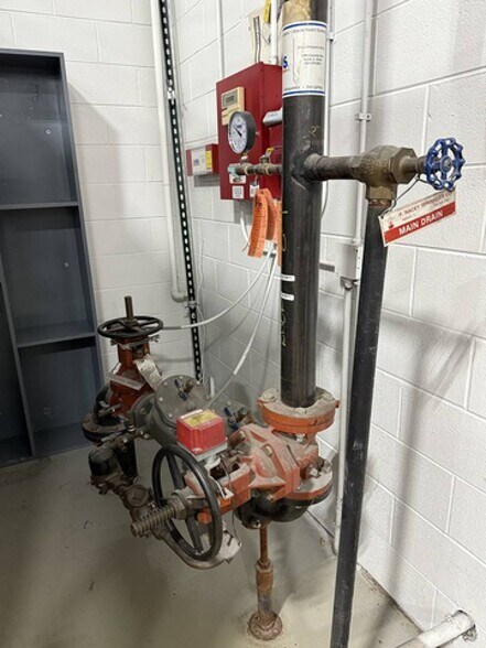 1981 Bucktail Ln, Sugar Grove, IL à vendre - Photo de l’immeuble – Image 3 sur 17