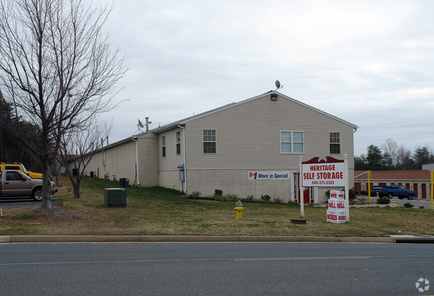 21 Commerce Pky, Fredericksburg, VA à louer - Photo de l’immeuble – Image 2 sur 8