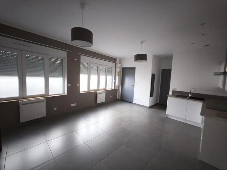 Bureau dans Comines à vendre - Photo de l’immeuble – Image 2 sur 4