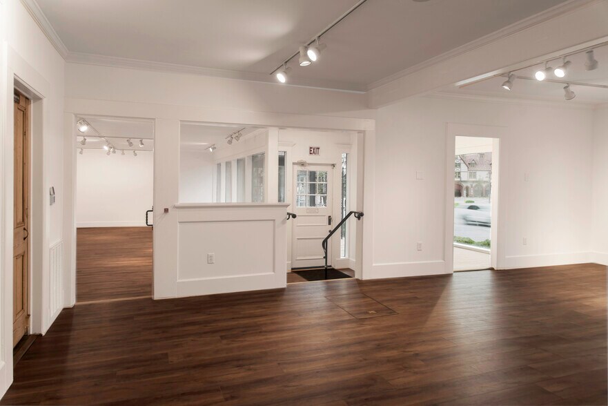 30 All Souls Cres, Asheville, NC à louer - Photo de l’immeuble – Image 3 sur 18