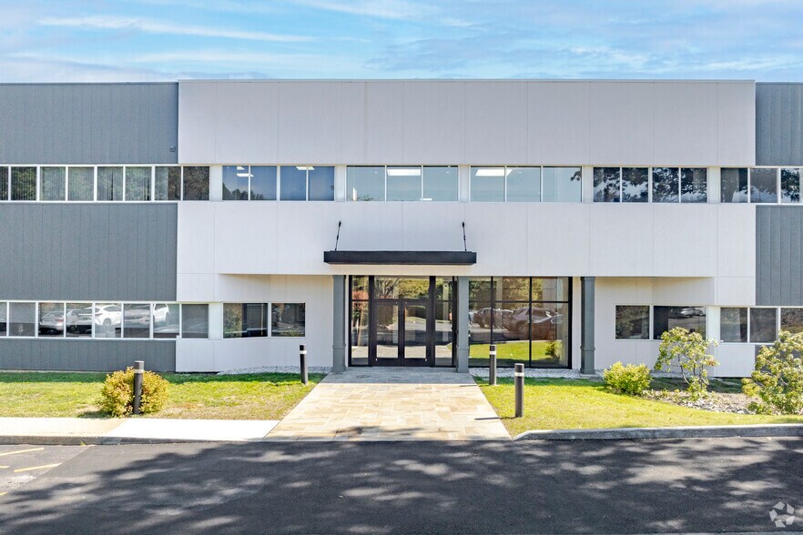 243-247 Route 100, Somers Township, NY à louer - Photo de l’immeuble – Image 1 sur 27