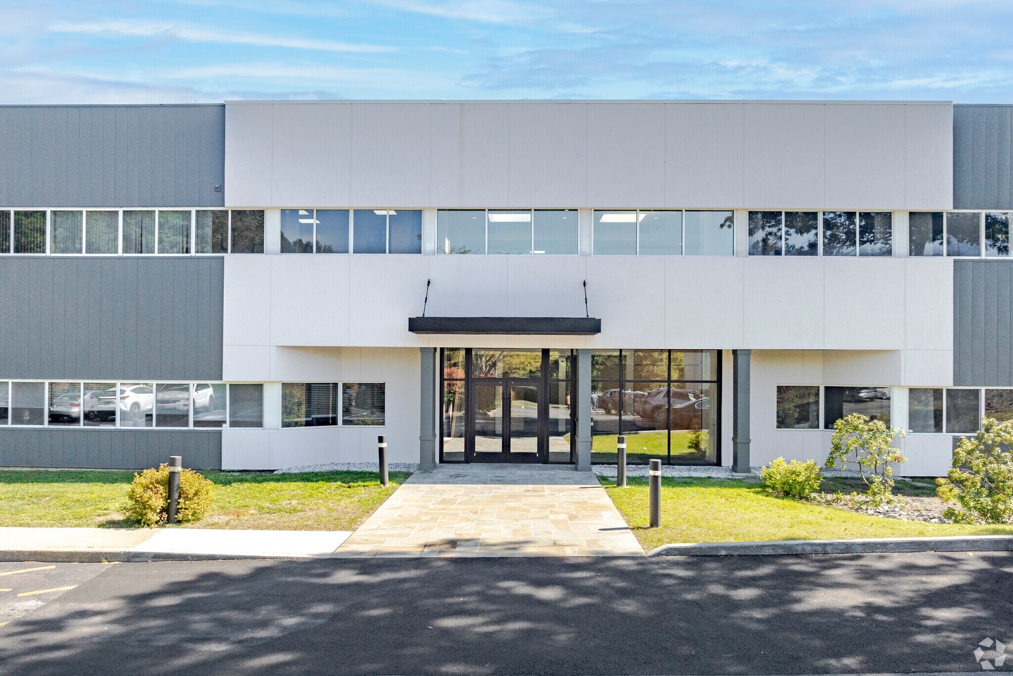 243-247 Route 100, Somers Township, NY à louer Photo de l’immeuble– Image 1 sur 28