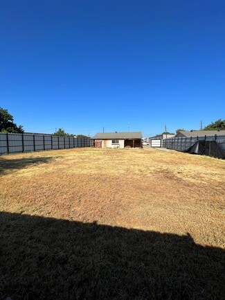 Plus de détails pour 11462 Newkirk St, Dallas, TX - Industriel/Logistique à vendre