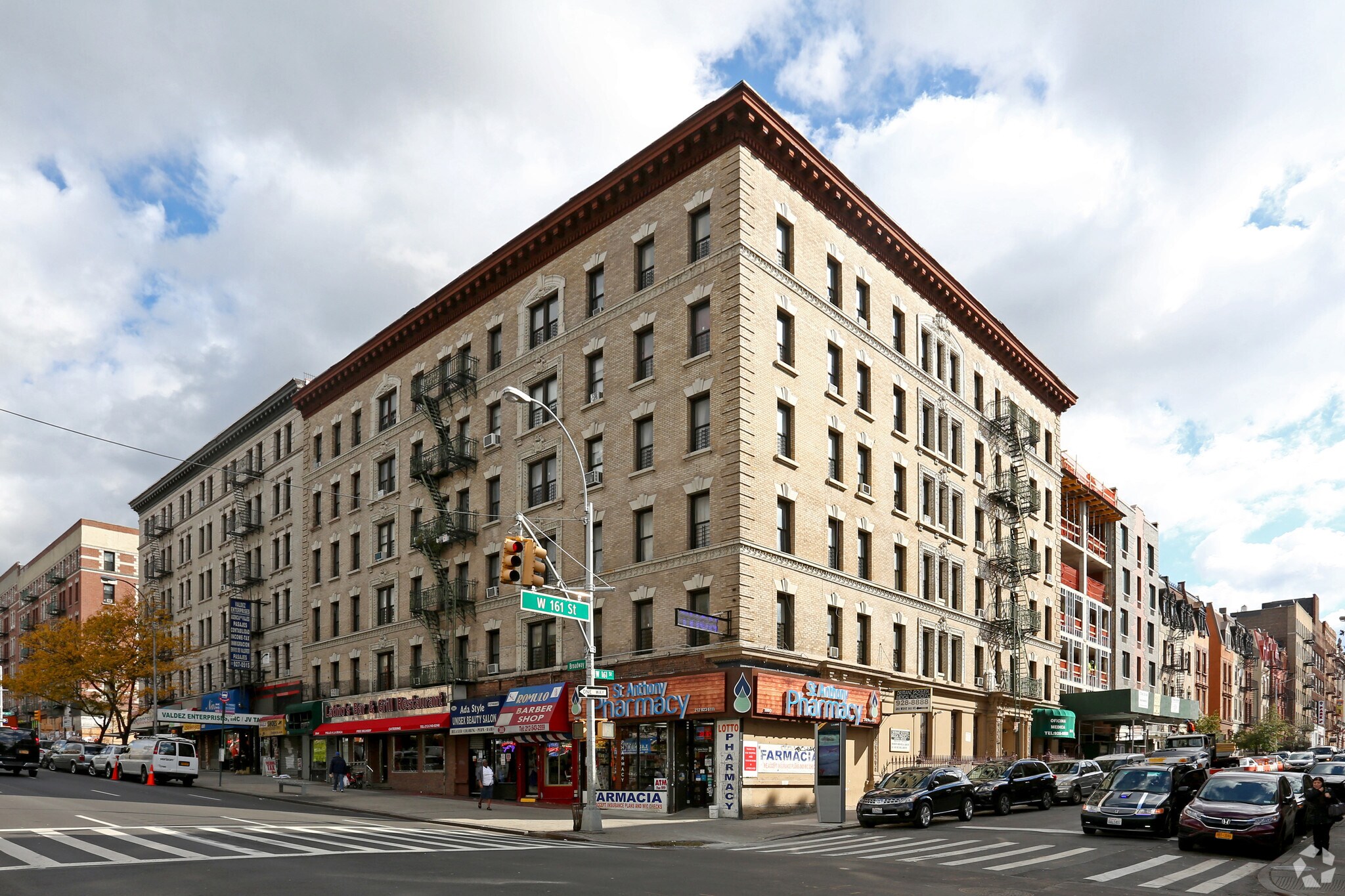 581 W 161st St, New York, NY à louer Photo principale– Image 1 sur 4