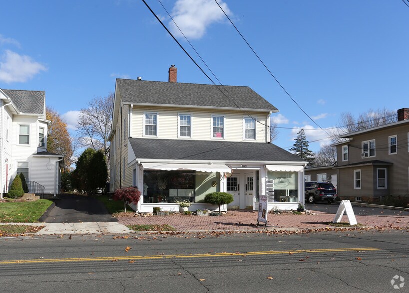 183 Montowese St, Branford, CT à louer - Photo de l’immeuble – Image 2 sur 13