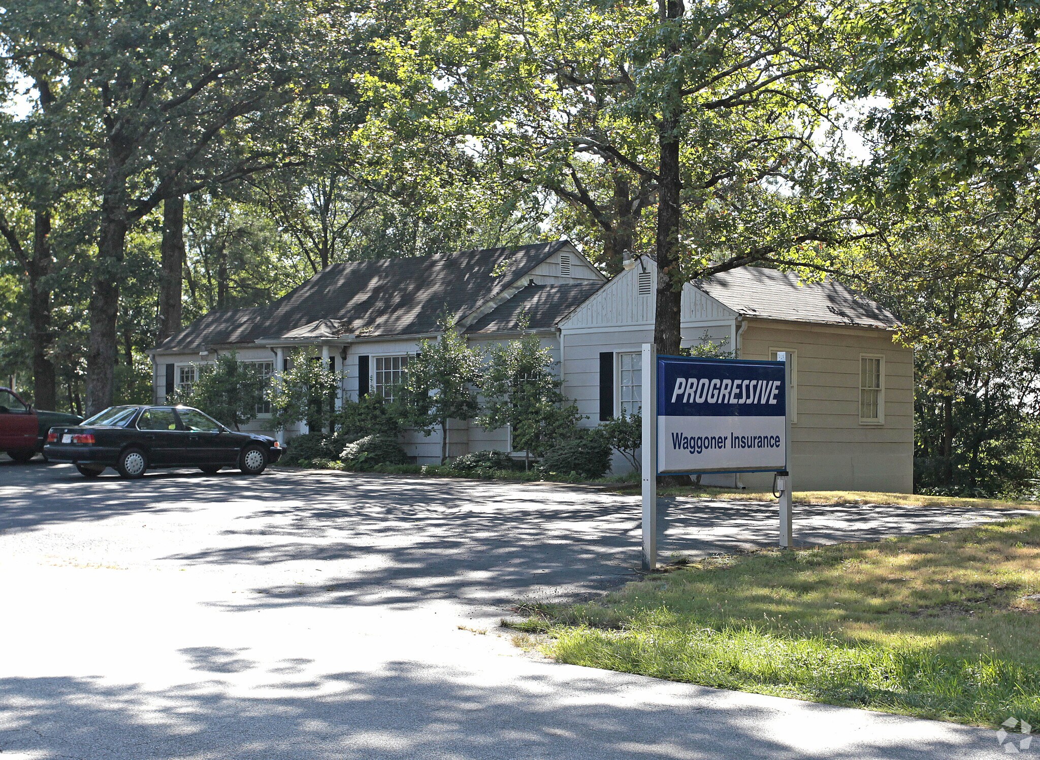 2351 Benson Poole Rd, Smyrna, GA à louer Photo principale– Image 1 sur 3