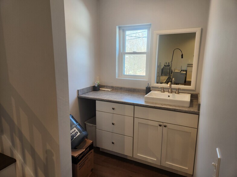 5 Pond Rd, Harvard, MA à vendre - Photo de l’immeuble – Image 3 sur 7