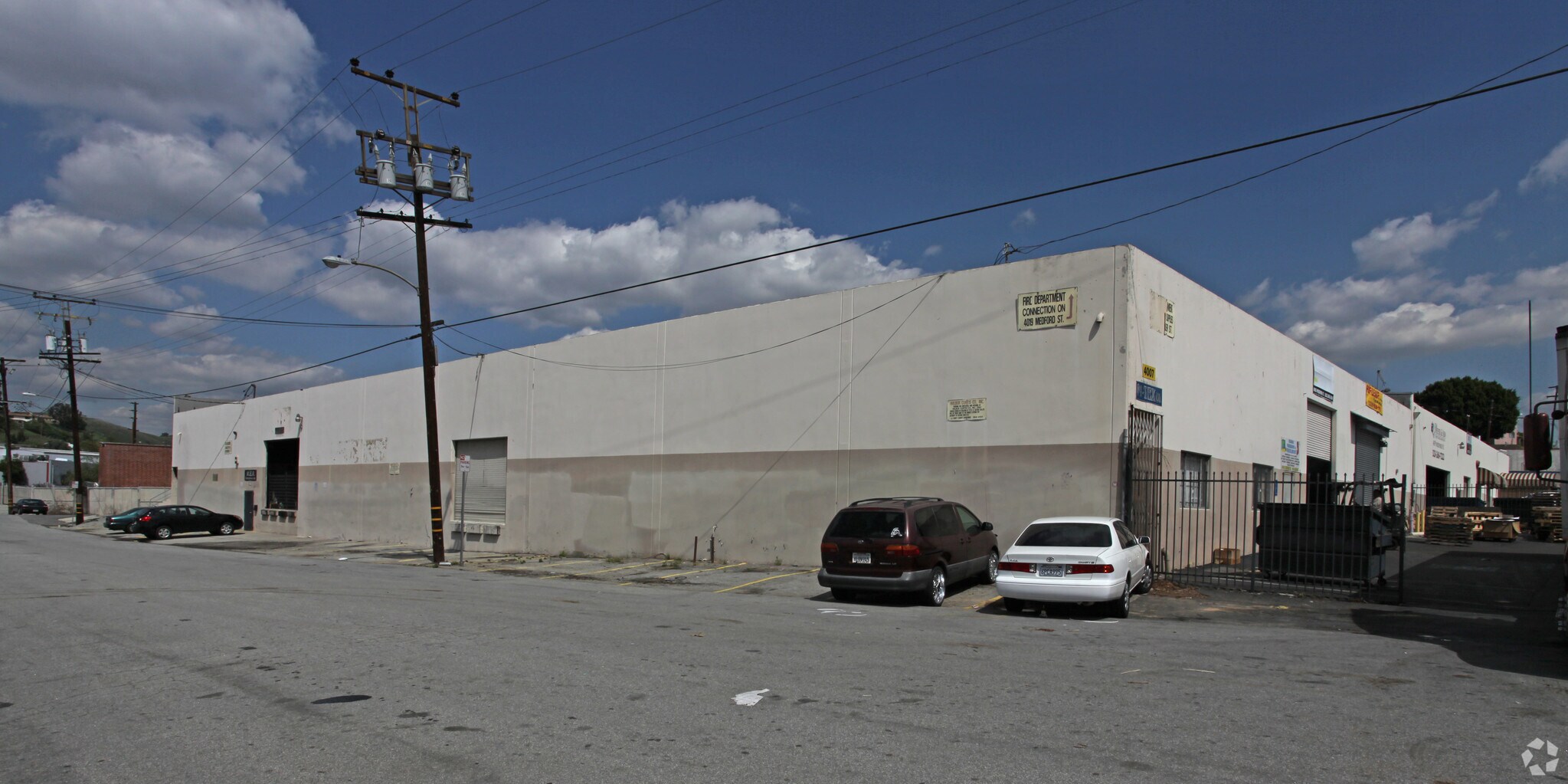 4007 Medford St, Los Angeles, CA à louer Photo principale– Image 1 sur 7