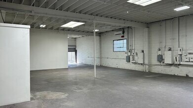115 W Hyde Park Blvd, Inglewood, CA à louer Photo intérieure– Image 1 sur 3
