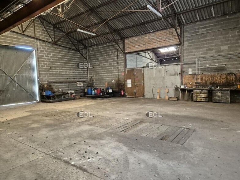 Industriel/Logistique dans Écouflant à vendre - Photo intérieure – Image 2 sur 4