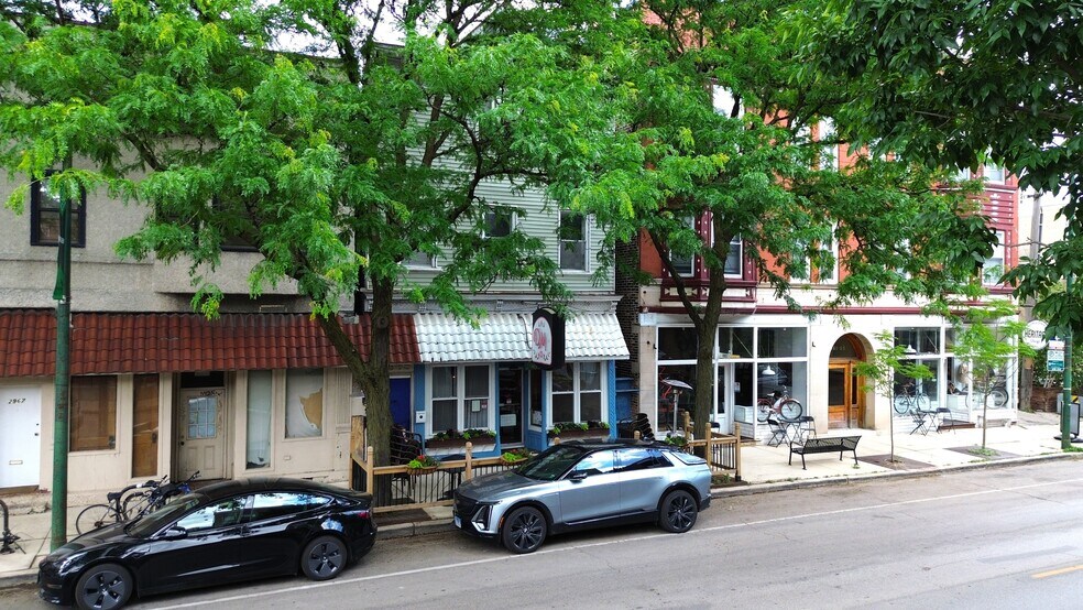 2965 N Lincoln Ave, Chicago, IL à vendre - Photo de l’immeuble – Image 1 sur 37