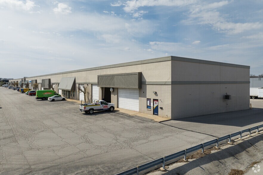 381-417 Osage St, Maumee, OH à louer - Photo principale – Image 1 sur 5