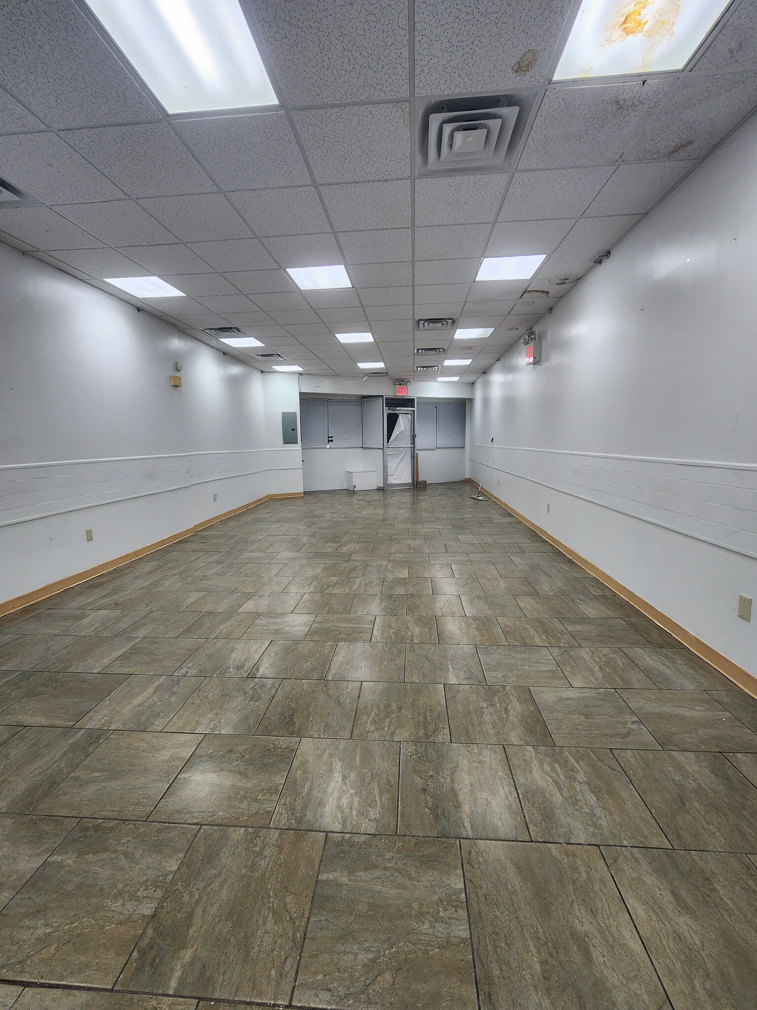 1731 Flatbush Ave, Brooklyn, NY à vendre Photo intérieure– Image 1 sur 16
