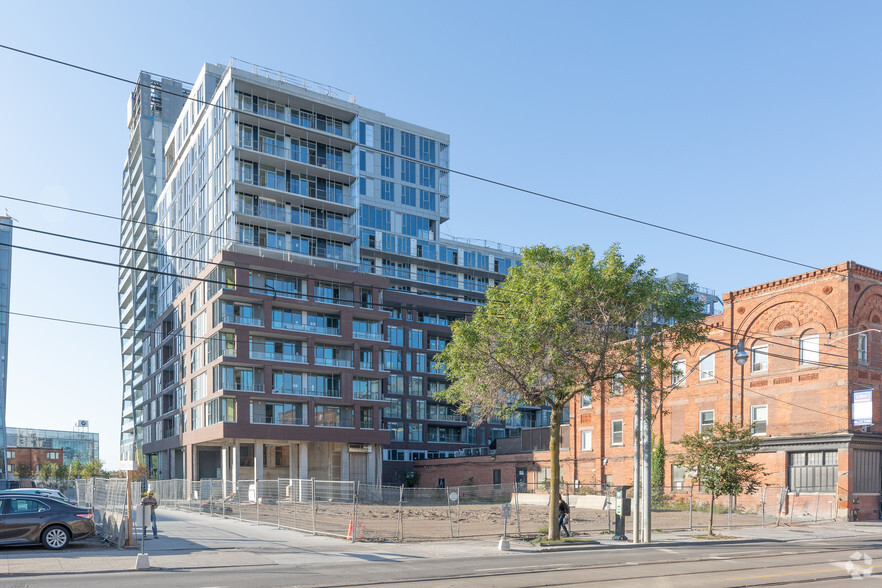 77-79 E Don Rd, Toronto, ON à louer - Photo de l’immeuble – Image 3 sur 5
