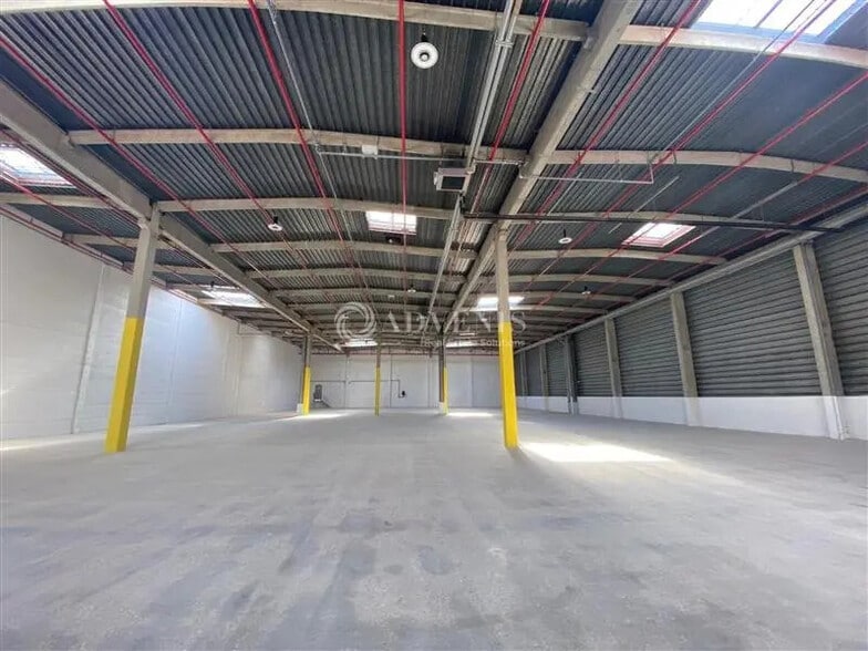 Local d’activités dans Rosny-sous-Bois à louer - Photo intérieure – Image 2 sur 6