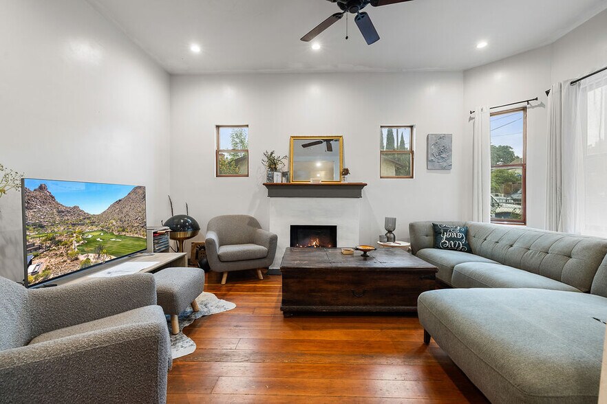 716 Echandia St, Los Angeles, CA à vendre - Photo de l’immeuble – Image 3 sur 45