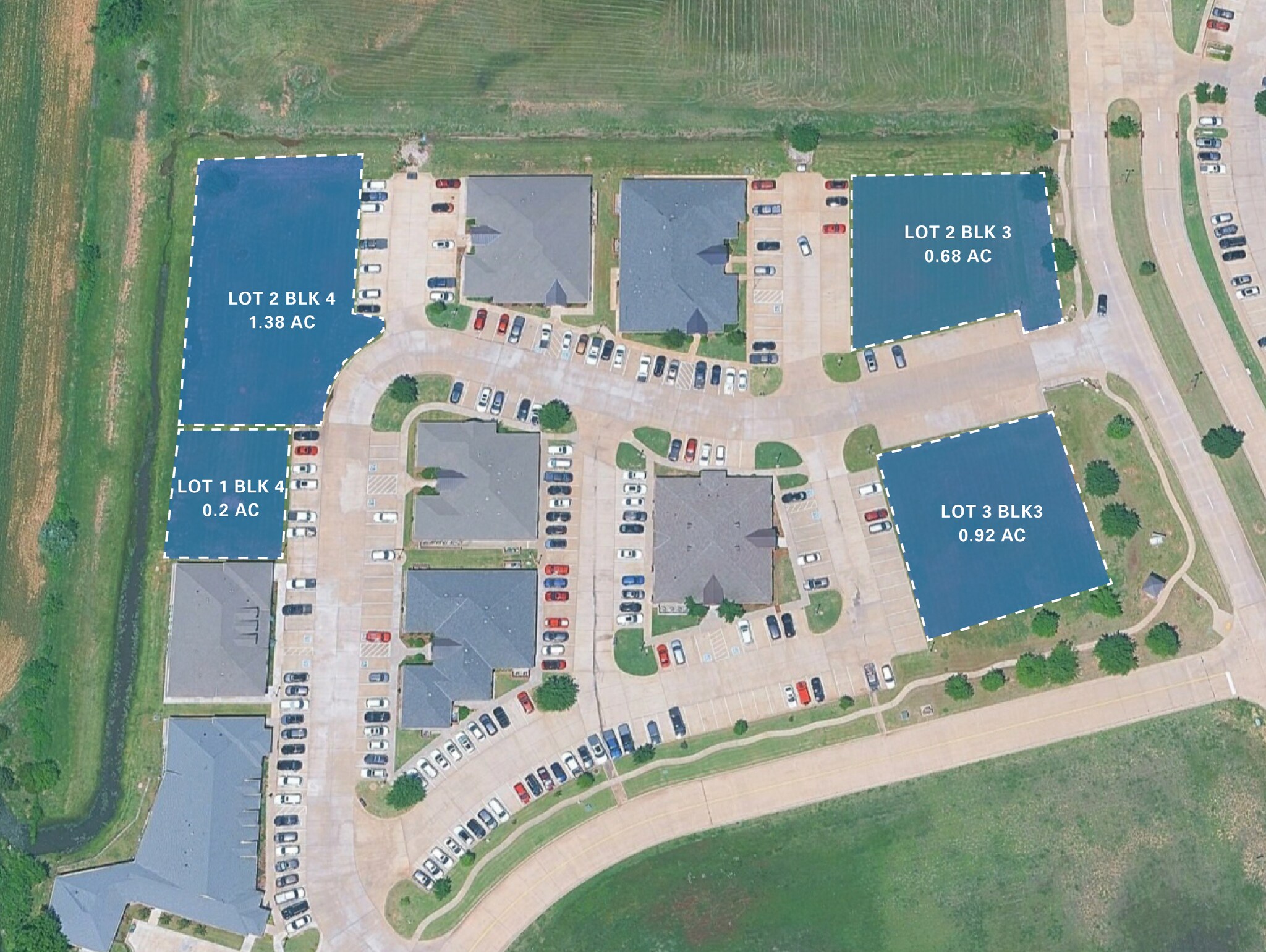 Commons Circle, Yukon, OK à vendre Photo de l’immeuble– Image 1 sur 2