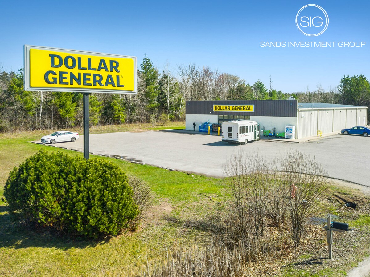 619 W Warren St, Redgranite, WI à vendre Photo de l’immeuble– Image 1 sur 6