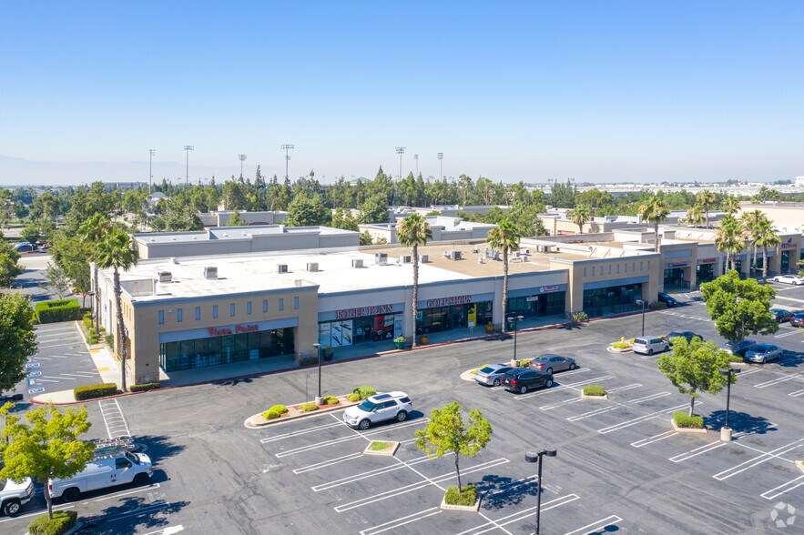 11787-11899 Foothill Blvd, Rancho Cucamonga, CA à louer - Photo principale – Image 2 sur 6