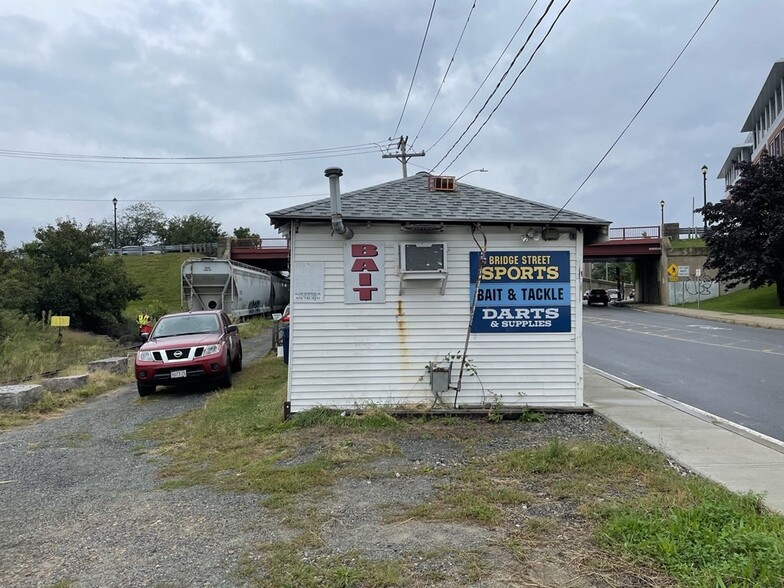 280 Bridge St, Salem, MA à vendre - Photo de l’immeuble – Image 3 sur 10