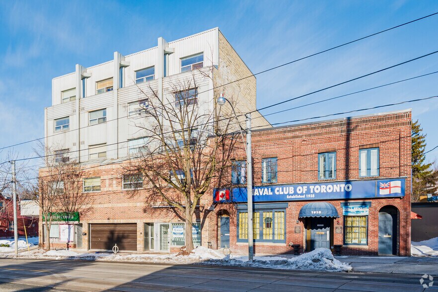1908 Gerrard St, Toronto, ON à louer - Photo de l’immeuble – Image 2 sur 2