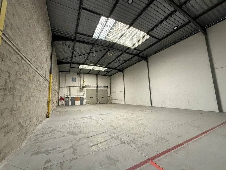 Bureau dans Saint-Ouen-sur-Seine à louer - Photo intérieure – Image 2 sur 8