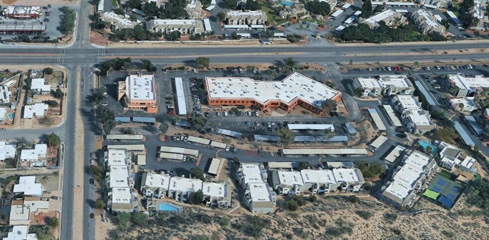 3295 W Ina Rd, Tucson, AZ à louer - Photo de l’immeuble – Image 2 sur 2