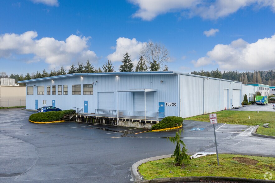 15324 NE 92nd St, Redmond, WA à louer - Photo de l’immeuble – Image 2 sur 4