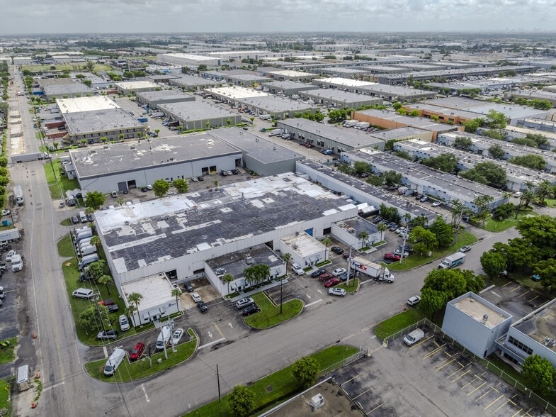 8380 NW 64th St, Miami, FL à vendre - Aérien – Image 2 sur 13