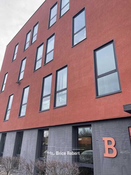 Bureau dans Caluire-et-Cuire à louer - Photo de l’immeuble – Image 3 sur 16