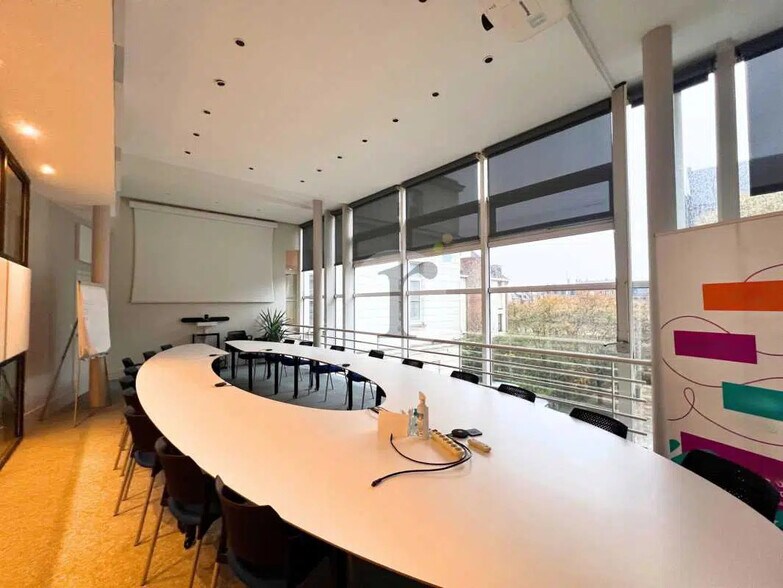Bureau dans Lille à louer - Photo de l’immeuble – Image 1 sur 7