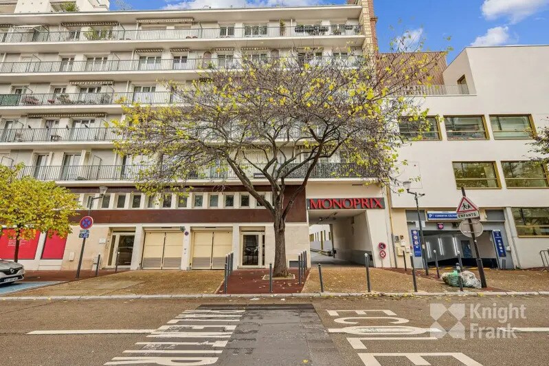 Bureau dans Issy-les-Moulineaux à vendre - Photo de l’immeuble – Image 1 sur 9