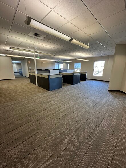 950 E Blanco Rd, Salinas, CA à louer - Photo intérieure – Image 3 sur 11