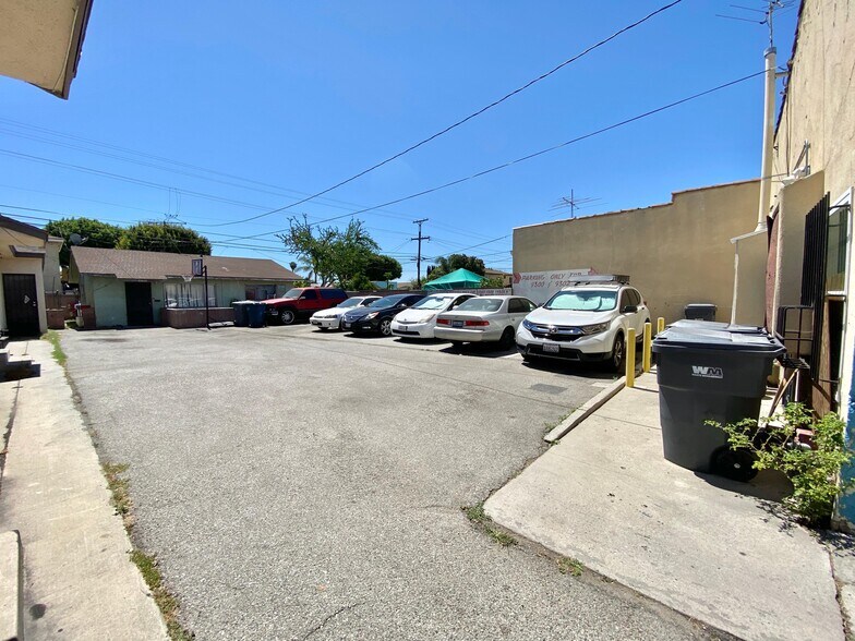9300-9302 California Ave, South Gate, CA à louer - Photo de l’immeuble – Image 2 sur 9