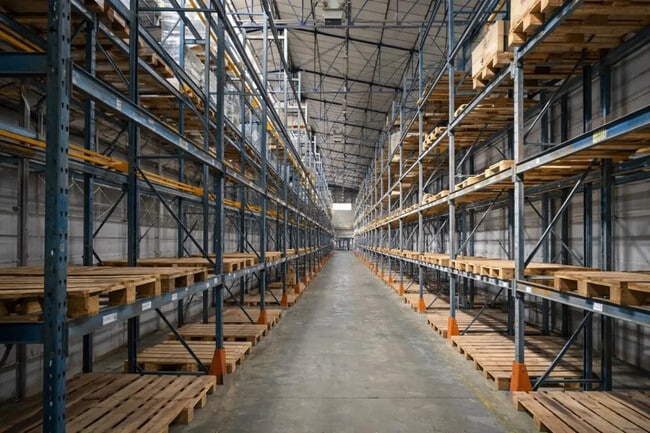 Plus de détails pour Local d’activités à vendre