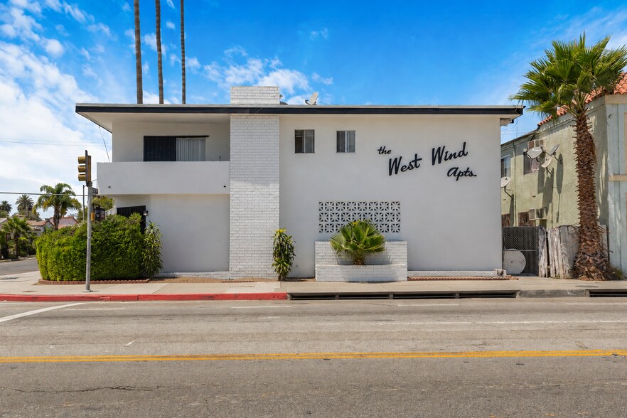 3617 W 60th, Los Angeles, CA à vendre - Photo de l’immeuble – Image 3 sur 52