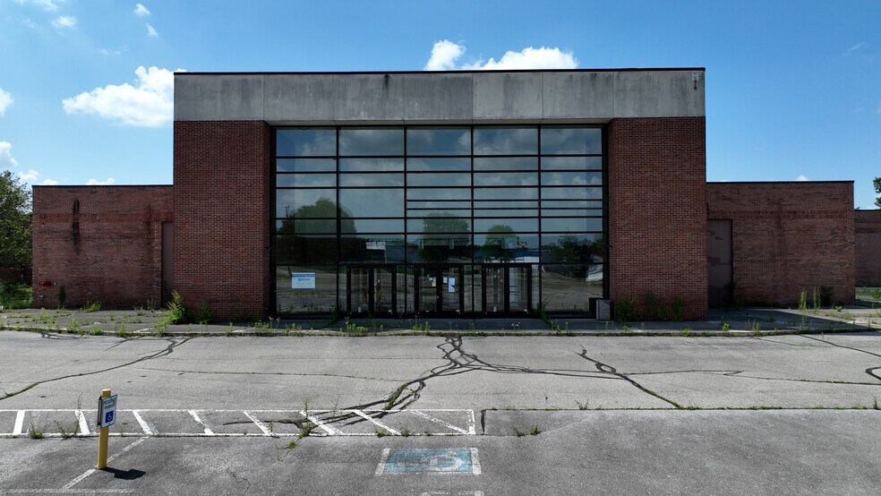 5116-5120 Salem Ave, Trotwood, OH à vendre - Vidéo aérienne – Image 2 sur 16