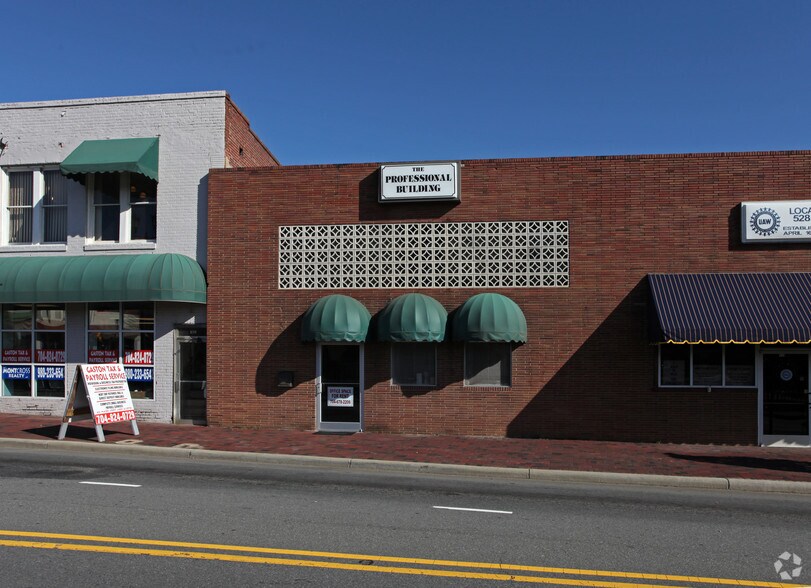 111 E Charlotte Ave, Mount Holly, NC à vendre - Photo de l’immeuble – Image 2 sur 6